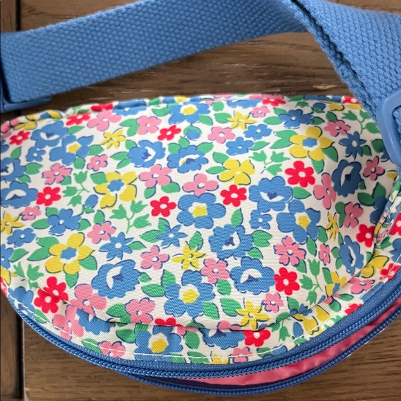 Mini Boden Floral Heart Kids Belt Bag - Red and Blue - Picture 3 of 4